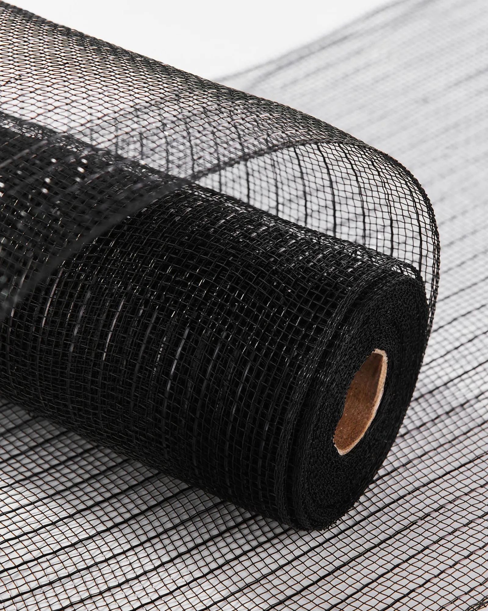 WeRChristmas Deco Mesh^Black Mesh With Black Foil, 9 M