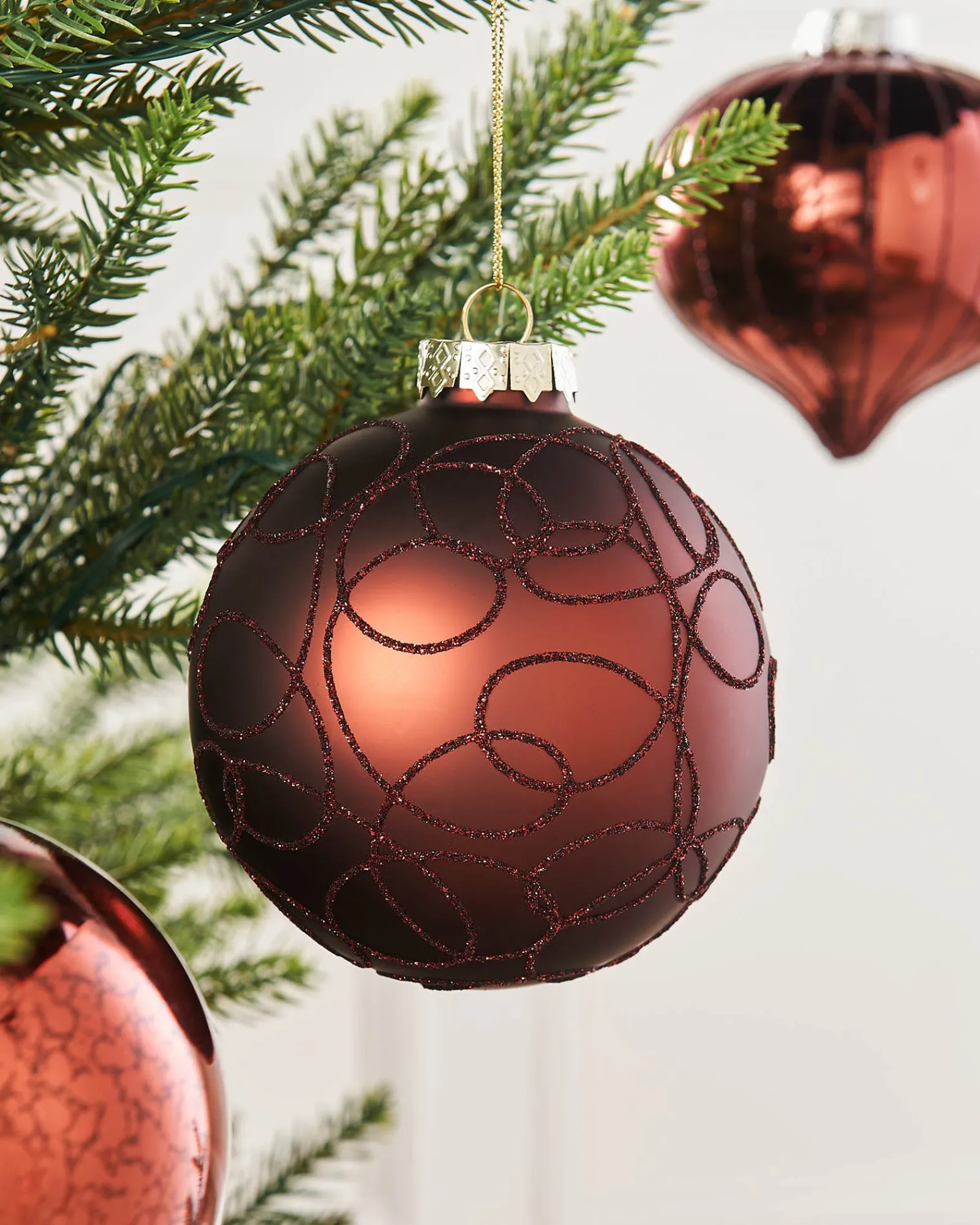 WeRChristmas Glass Baubles^Burgundy Glass Baubles, 6 Pack, 10 Cm