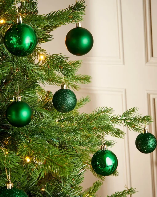 WeRChristmas Shatterproof Baubles^Christmas Green Shatterproof Bauble, 50 Pack