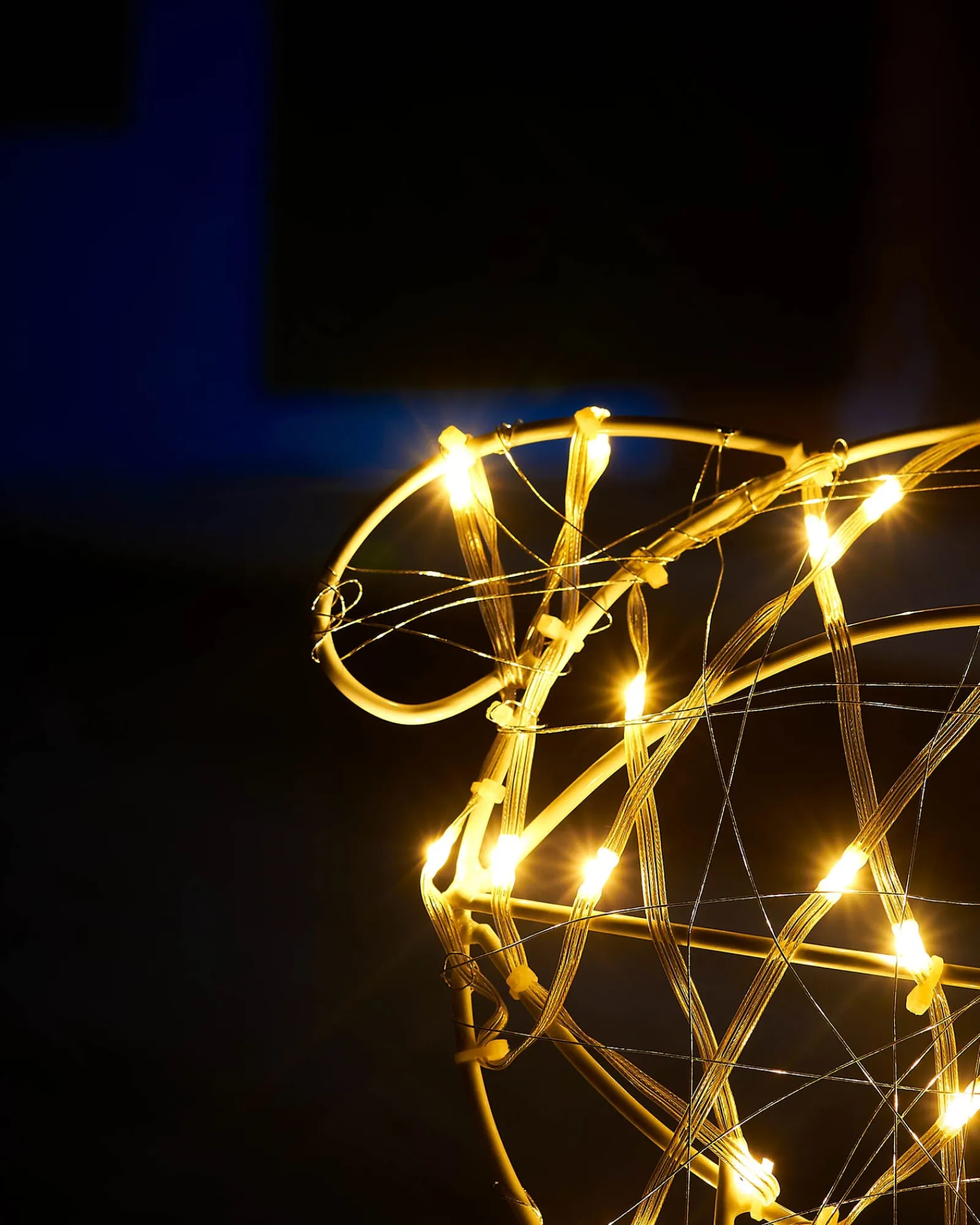 WeRChristmas Outdoor Lighted Reindeer^2D Grazing Reindeer Silhouette, 95 Cm