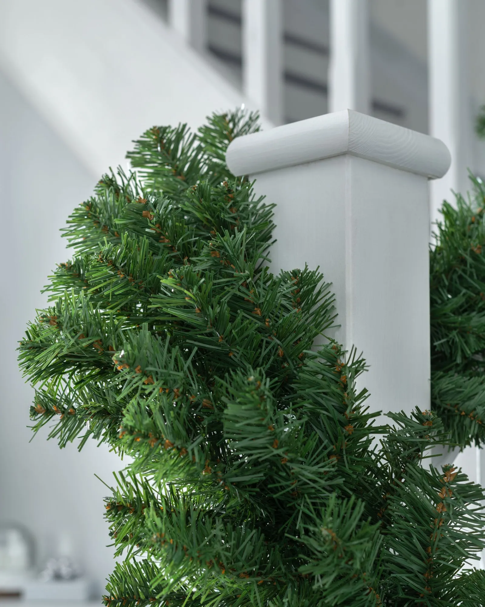 WeRChristmas Plain Garlands^Extra Thick Pine Garland, Green, 9 Ft