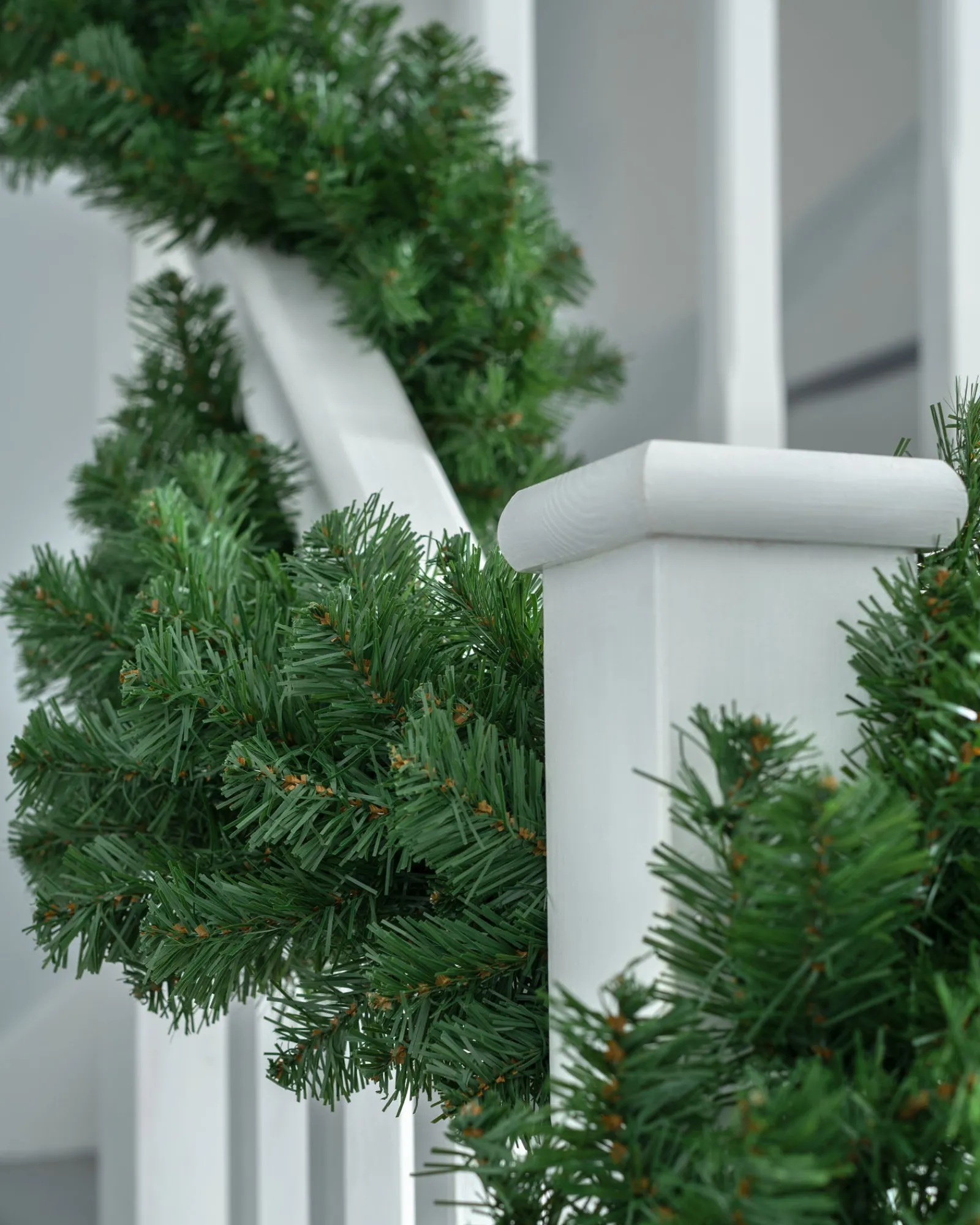 WeRChristmas Plain Garlands^Extra Thick Pine Garland, Green, 9 Ft