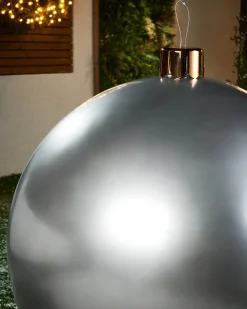 WeRChristmas Inflatables|Outdoor Inflatable Baubles^Inflatable Christmas Bauble, Silver, 76 Cm