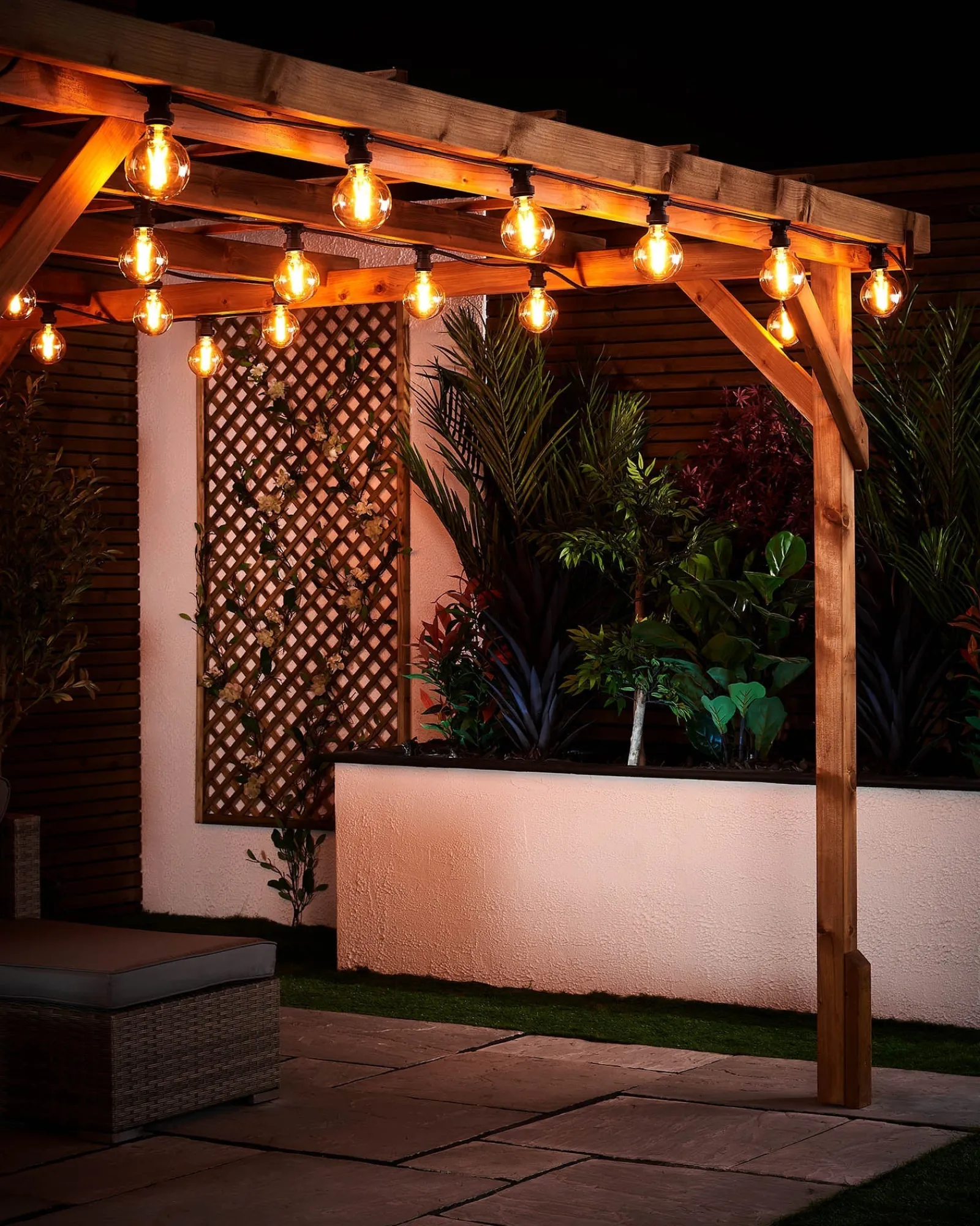 WeRChristmas Link Festoon|Festoon Lights^LINK FESTOON 4W E27 Dimmable Globe Filament LED Bulb, Warm White
