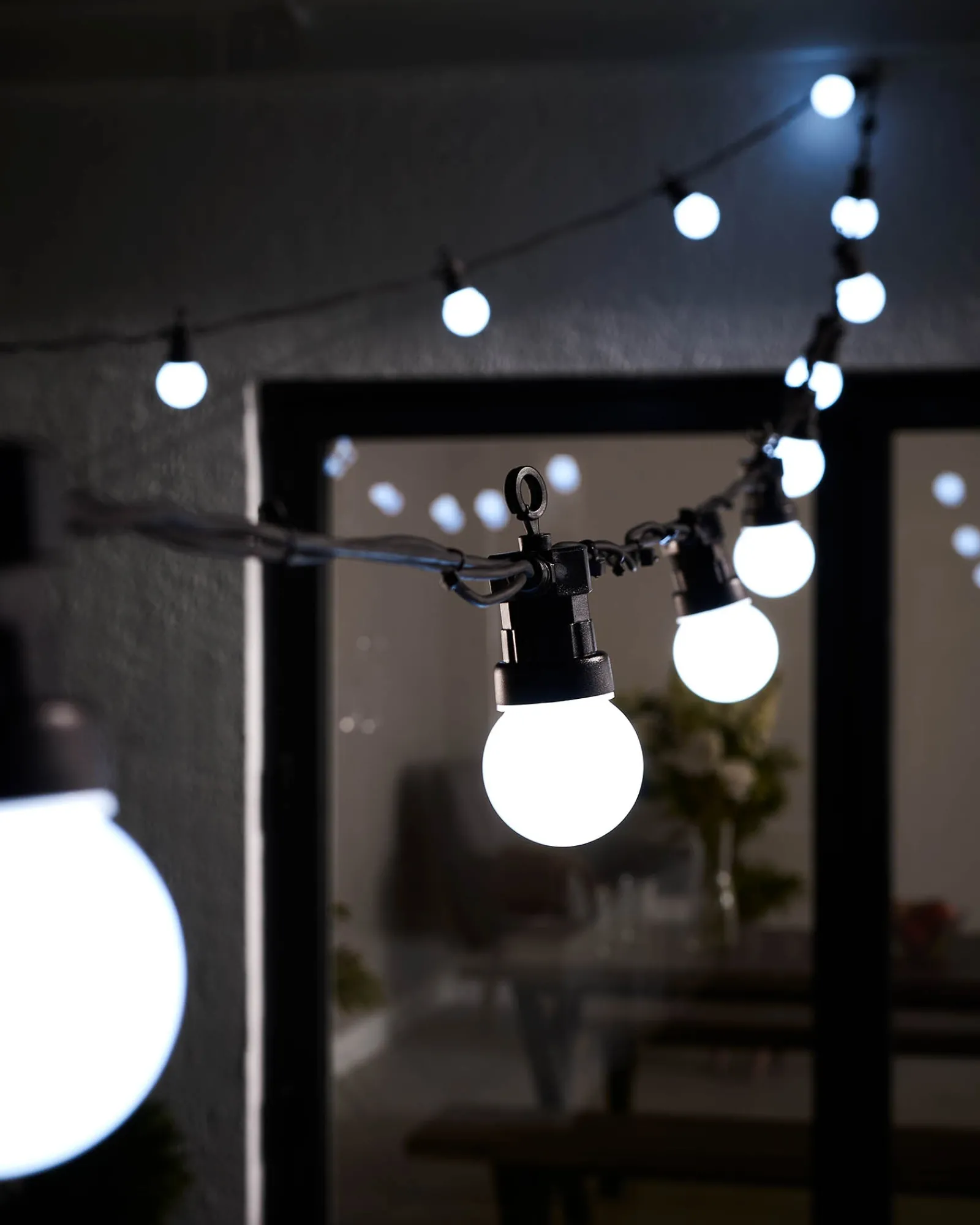 WeRChristmas Link Pro|Festoon Lights^LINK PRO LED Festoon Lights, Black Cable, White