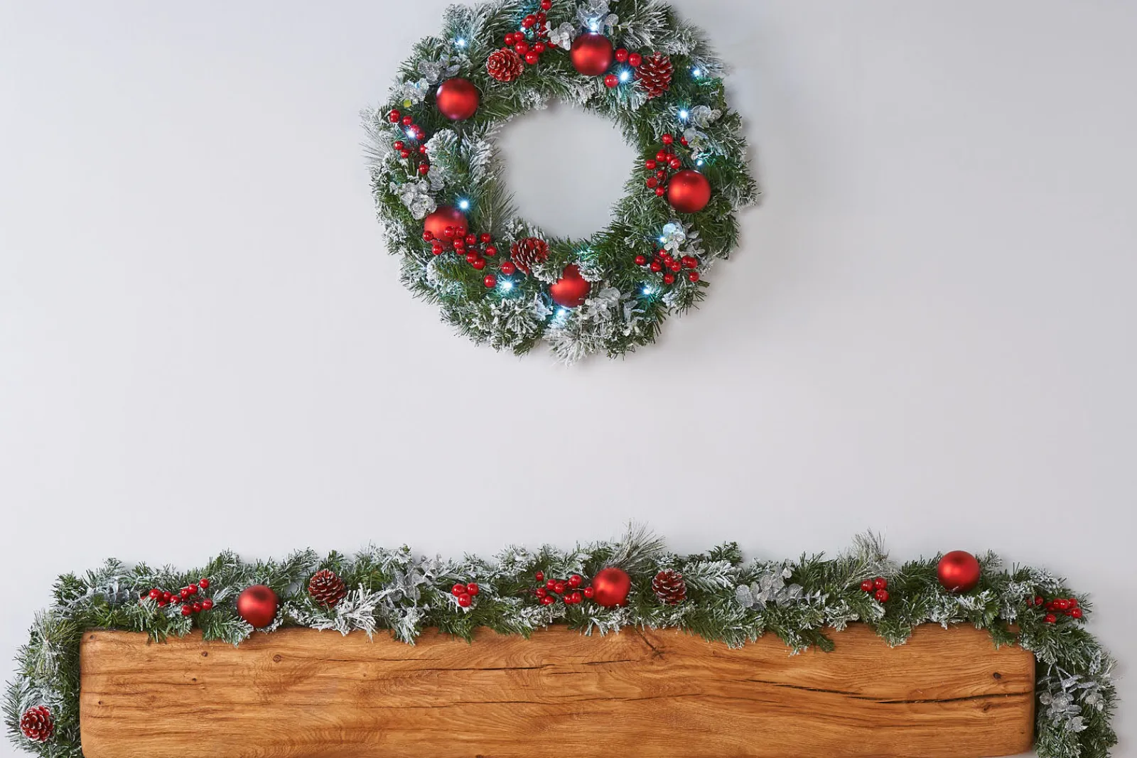 WeRChristmas Decorated Garlands^Pre-Decorated Frosted Garland, 6 Ft