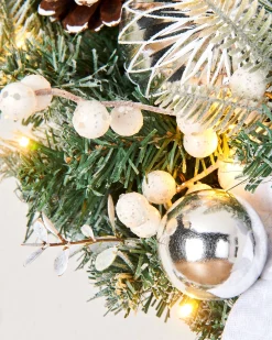 WeRChristmas Decorated Wreaths|Pre Lit Wreaths^Pre-Lit Decorated Frosted Wreath, White/Silver, 60 Cm