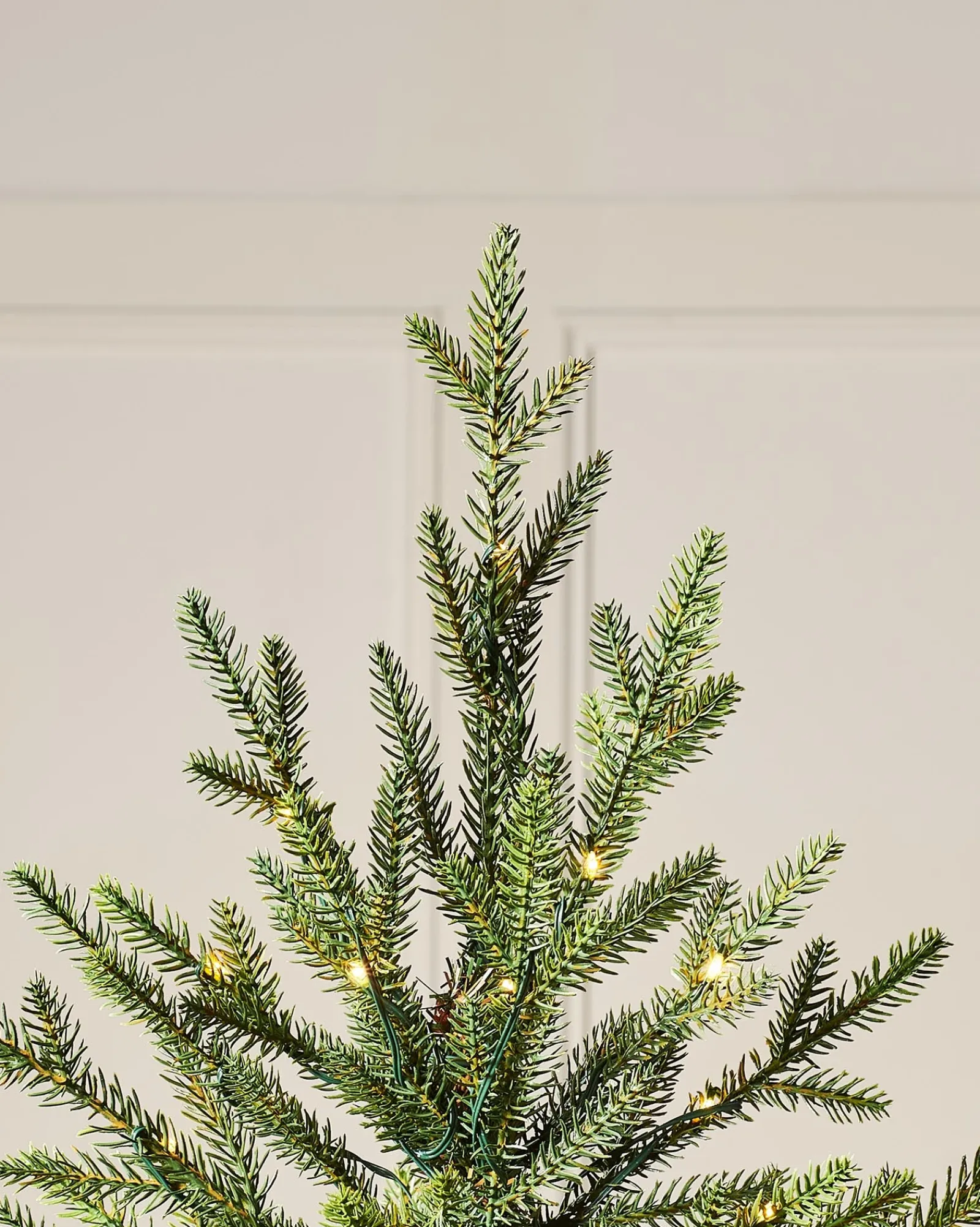WeRChristmas Premium Christmas Trees|Pre Lit Christmas Trees^Pre-Lit Douglas Fir Christmas Tree, 7 Ft