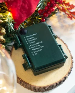 WeRChristmas Decorated Wreaths|Pre Lit Wreaths^Pre-Lit Extra Thick Decorated Wreath, Red/Gold, 76 Cm