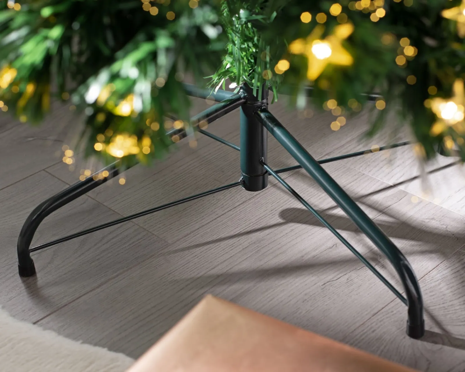 WeRChristmas Fibre Optic Christmas Trees|Pre Lit Christmas Trees^Pre-Lit Fibre Optic Pencil Christmas Tree With Warm White LED Stars, 5 Ft