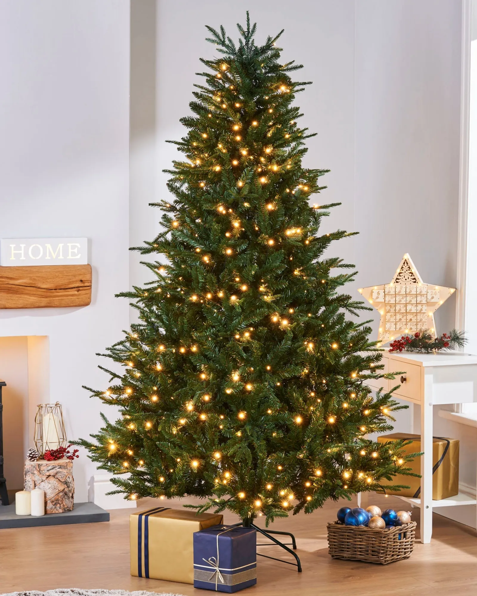 WeRChristmas Premium Christmas Trees|Pre Lit Christmas Trees^Pre-lit Grand Alaskan Fir Christmas Tree, 6 Ft