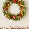 WeRChristmas Decorated Wreaths|Pre Lit Wreaths^Pre-Lit Red Berry Mixed Tip Wreath, 76 Cm