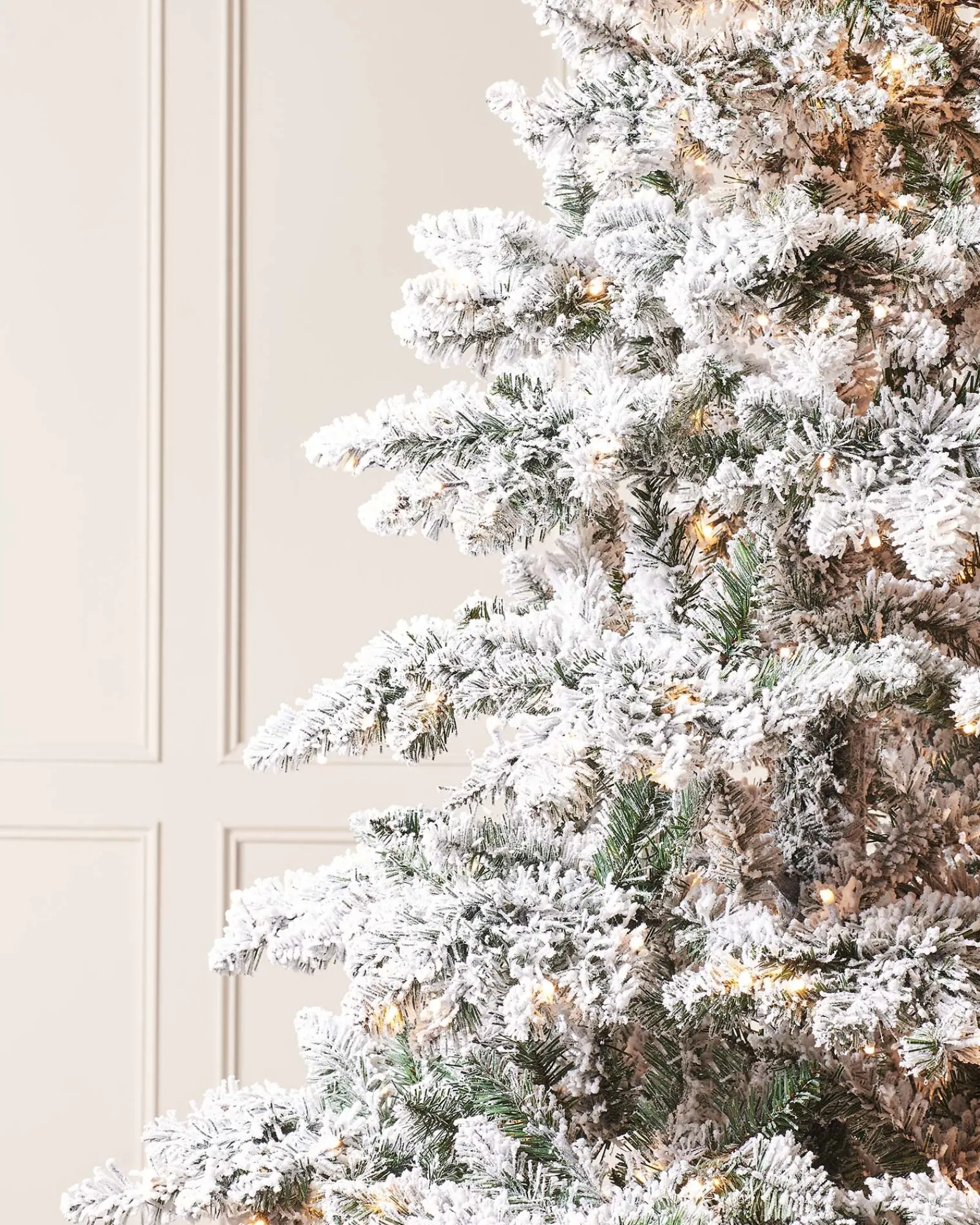 WeRChristmas Snow Flocked Christmas Trees|Pre Lit Christmas Trees^Pre-Lit Snow Flocked Alpine Christmas Tree, 7 Ft