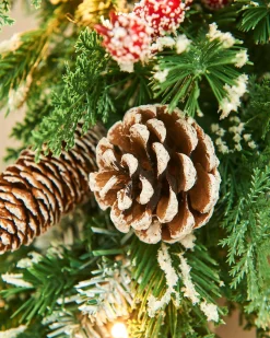 WeRChristmas Decorated Wreaths|Pre Lit Wreaths^Pre-Lit Snow Flocked Mixed Tip Wreath, 60 Cm