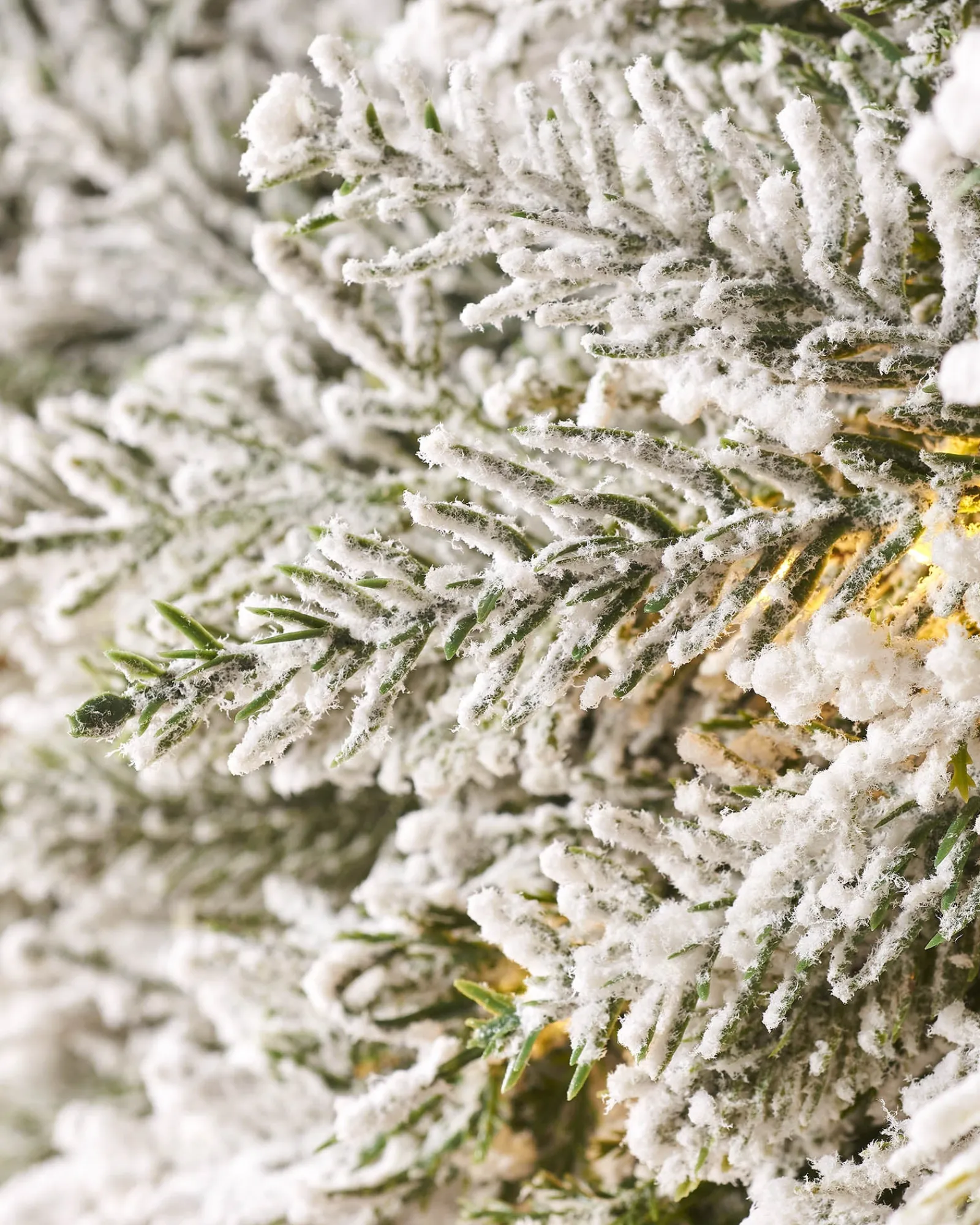 WeRChristmas Extra Large Wreaths|Decorated Wreaths^Pre-Lit Snow Flocked Natural Fir Majestic Wreath, 1.5 M