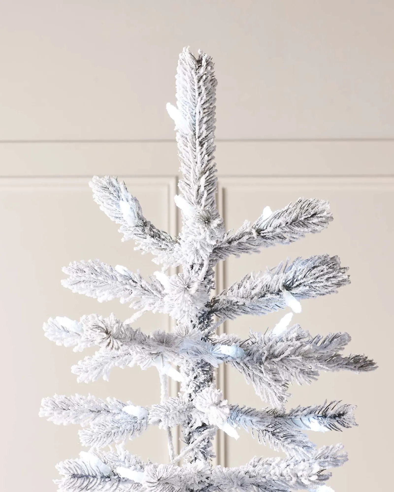 WeRChristmas Snow Flocked Christmas Trees|Pre Lit Christmas Trees^Pre-Lit Snow Flocked Spruce Christmas Tree, 6 Ft