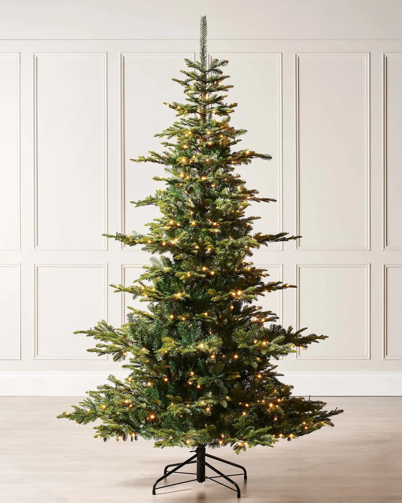 WeRChristmas Premium Christmas Trees|Pre Lit Christmas Trees^Pre-Lit Sugar Pine Christmas Tree, 8 Ft