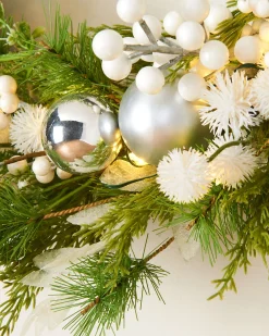 WeRChristmas Decorated Wreaths|Pre Lit Wreaths^Pre-Lit White Berry Mixed Tip Wreath, 76 Cm