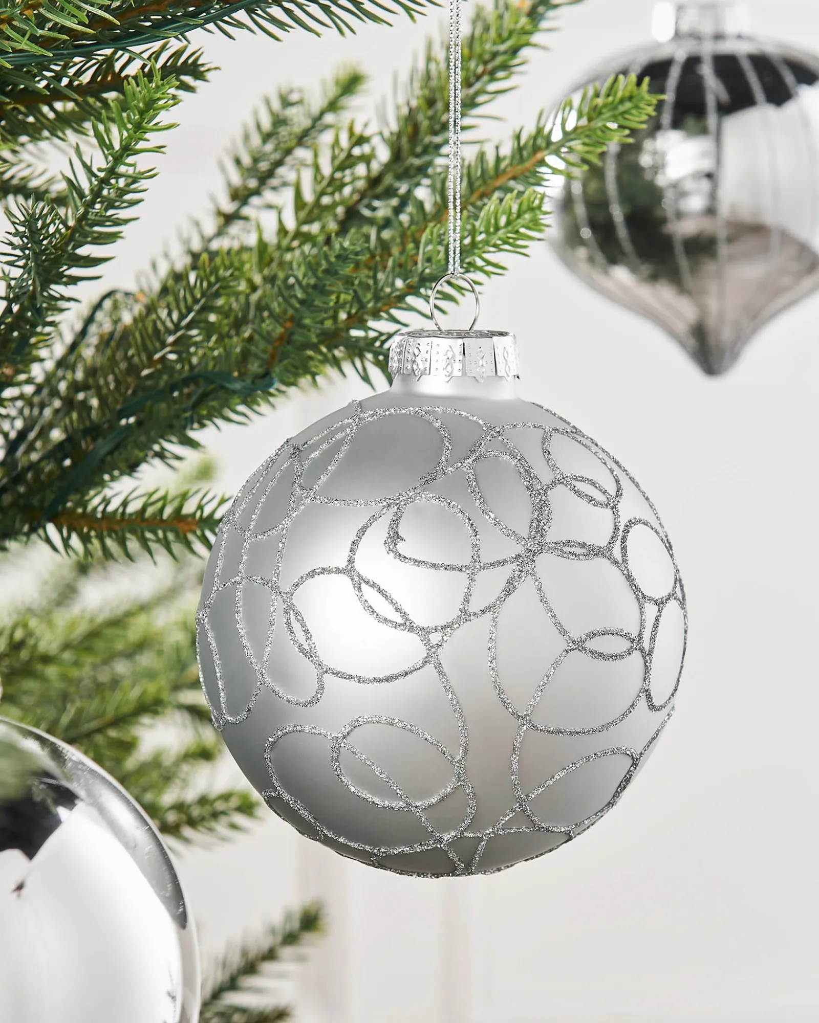 WeRChristmas Glass Baubles^Silver Glass Baubles, 6 Pack, 10 Cm