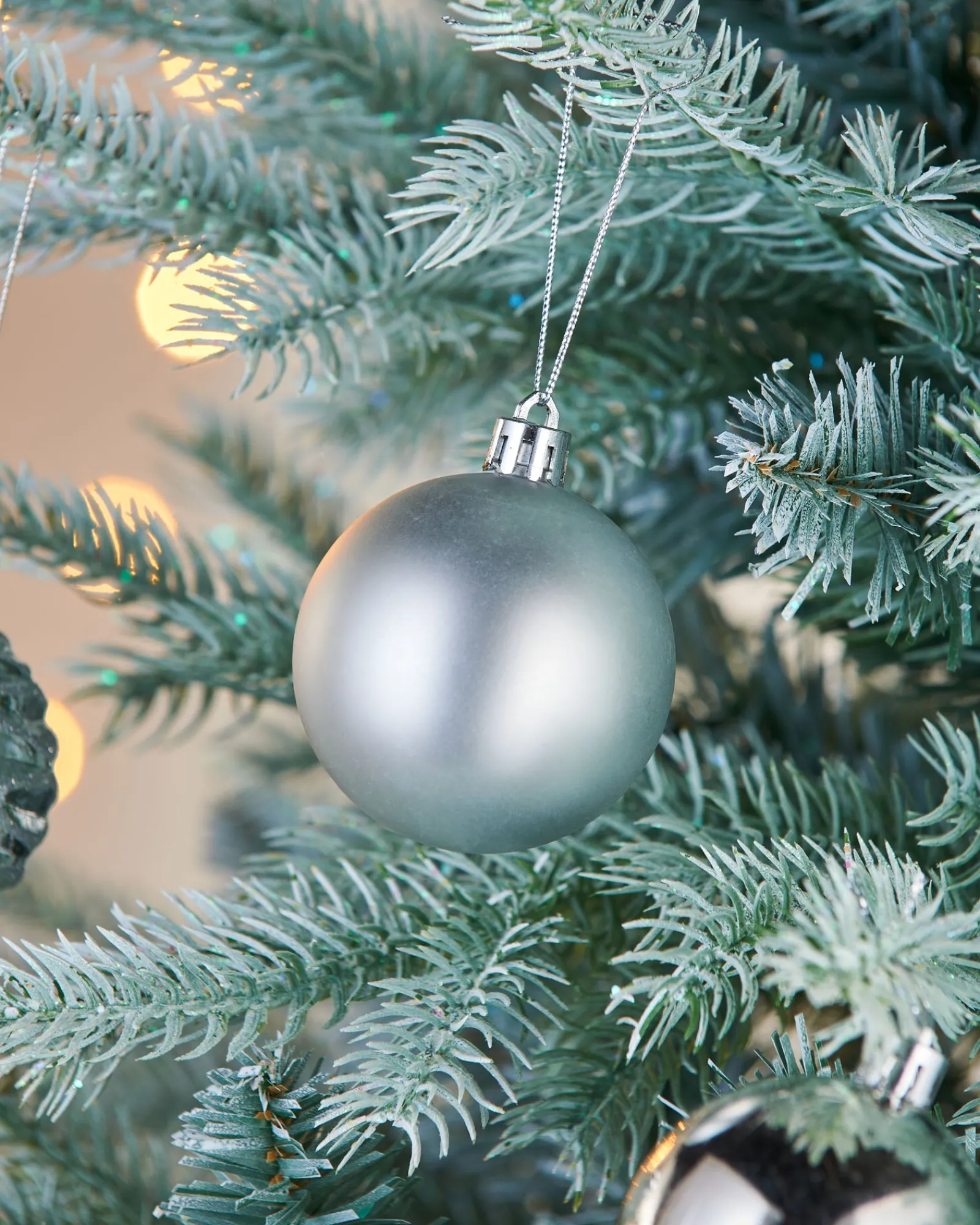 WeRChristmas Shatterproof Baubles^Silver Shatterproof Baubles, 50 Pack, 6 Cm